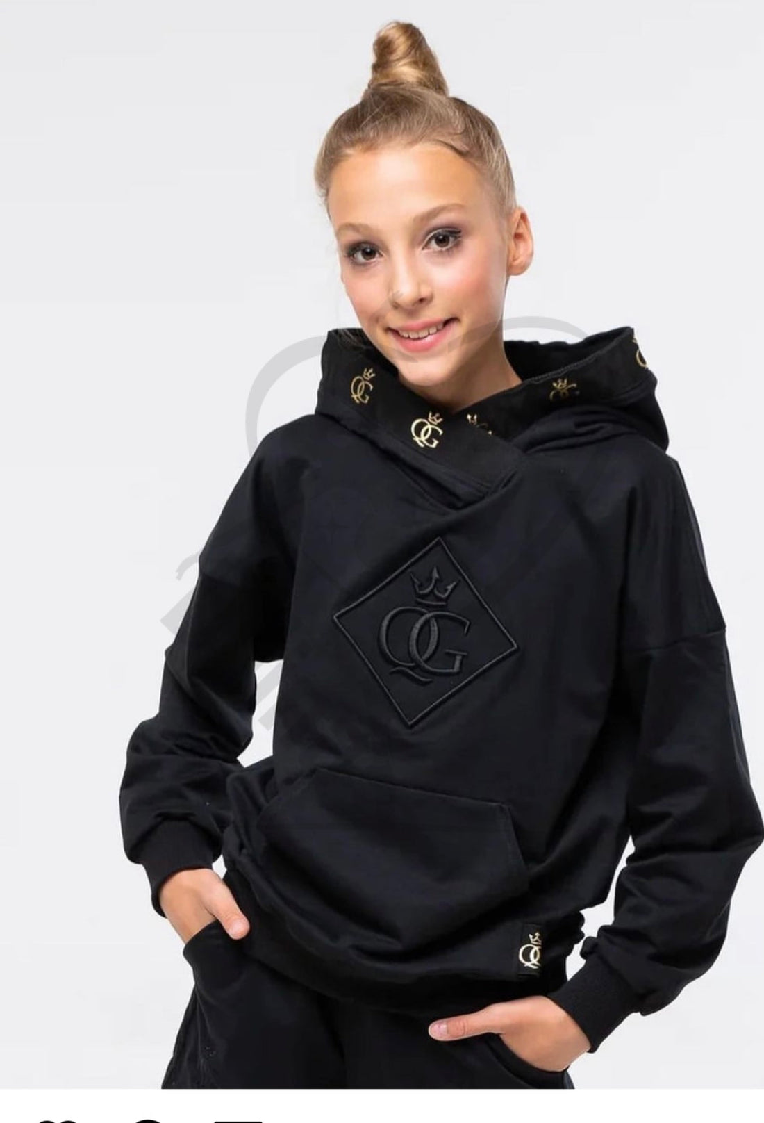 Queen Trendy Suit With Shorts Suits