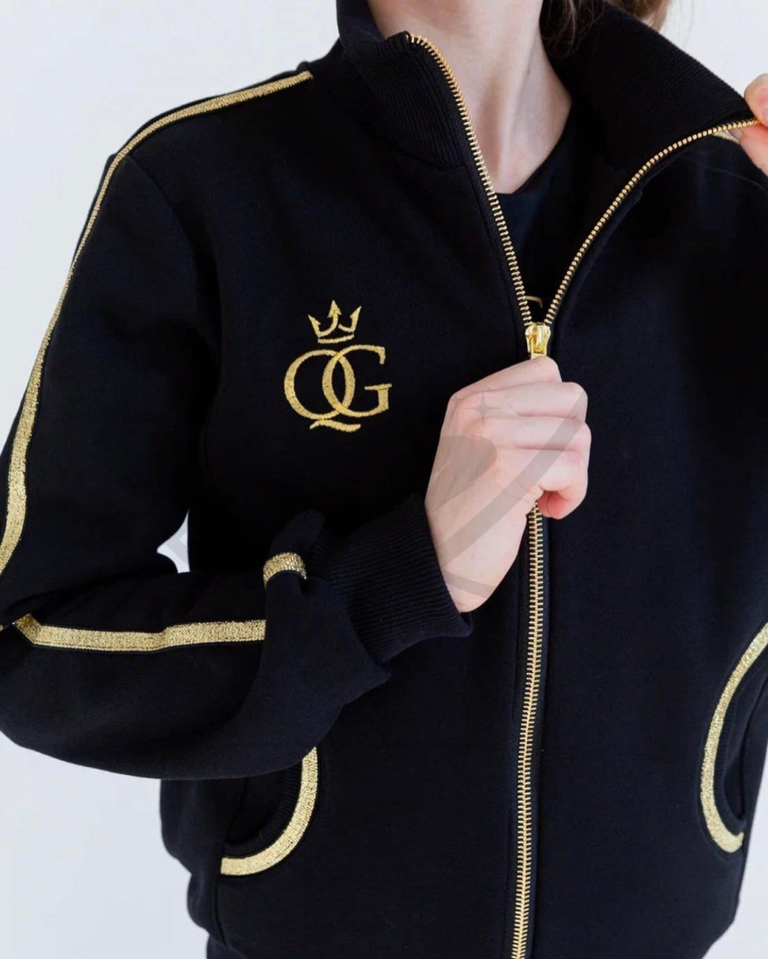 Queen Tracking Suits